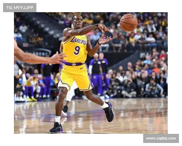 保罗皮尔斯酒驾被捕 高速公路上熟睡车辆停在路中引发关注